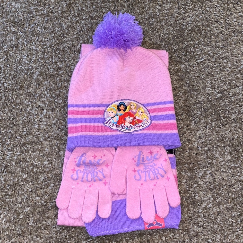 Hat,gloves,scarf
